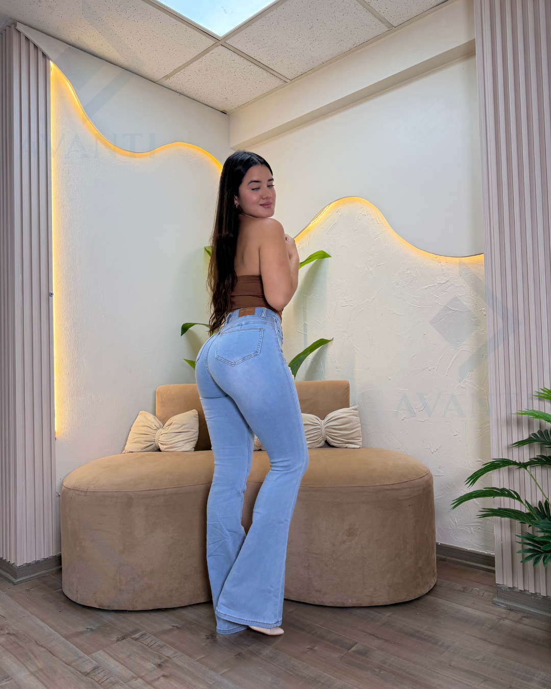 FLARE LESLIE CELESTE