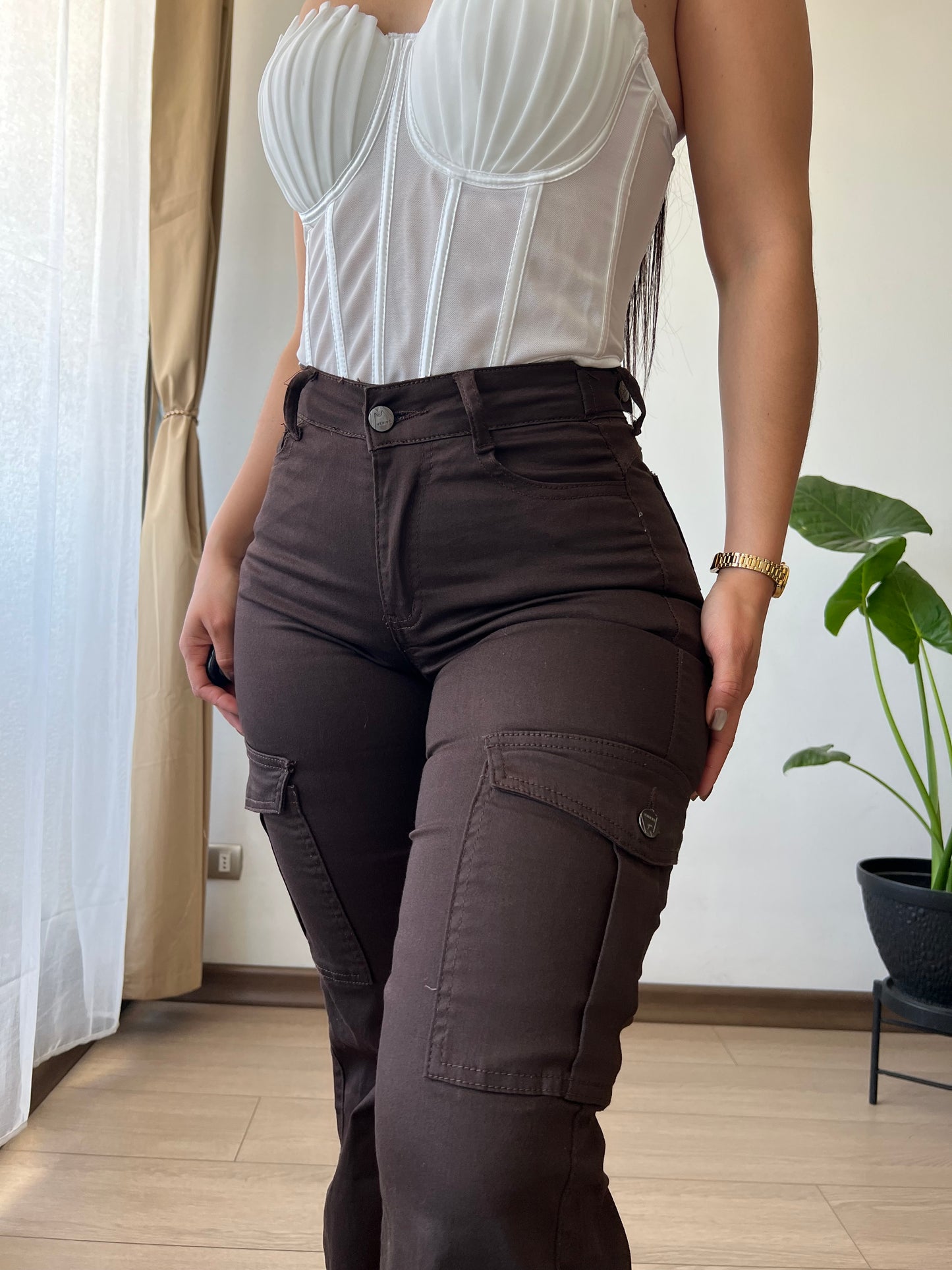CARGO MARRÓN